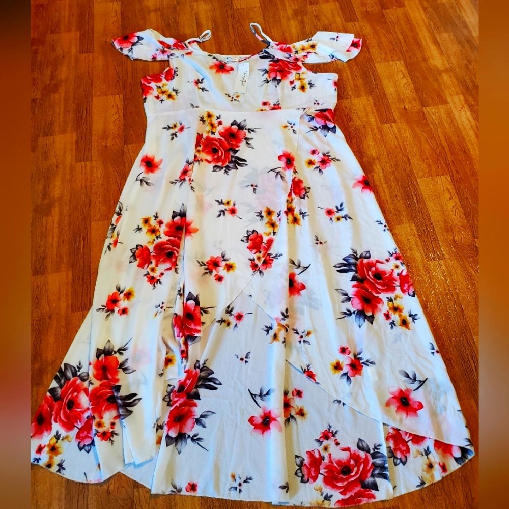 Women's RoseGal, size 2, High Low, Dress, NWT